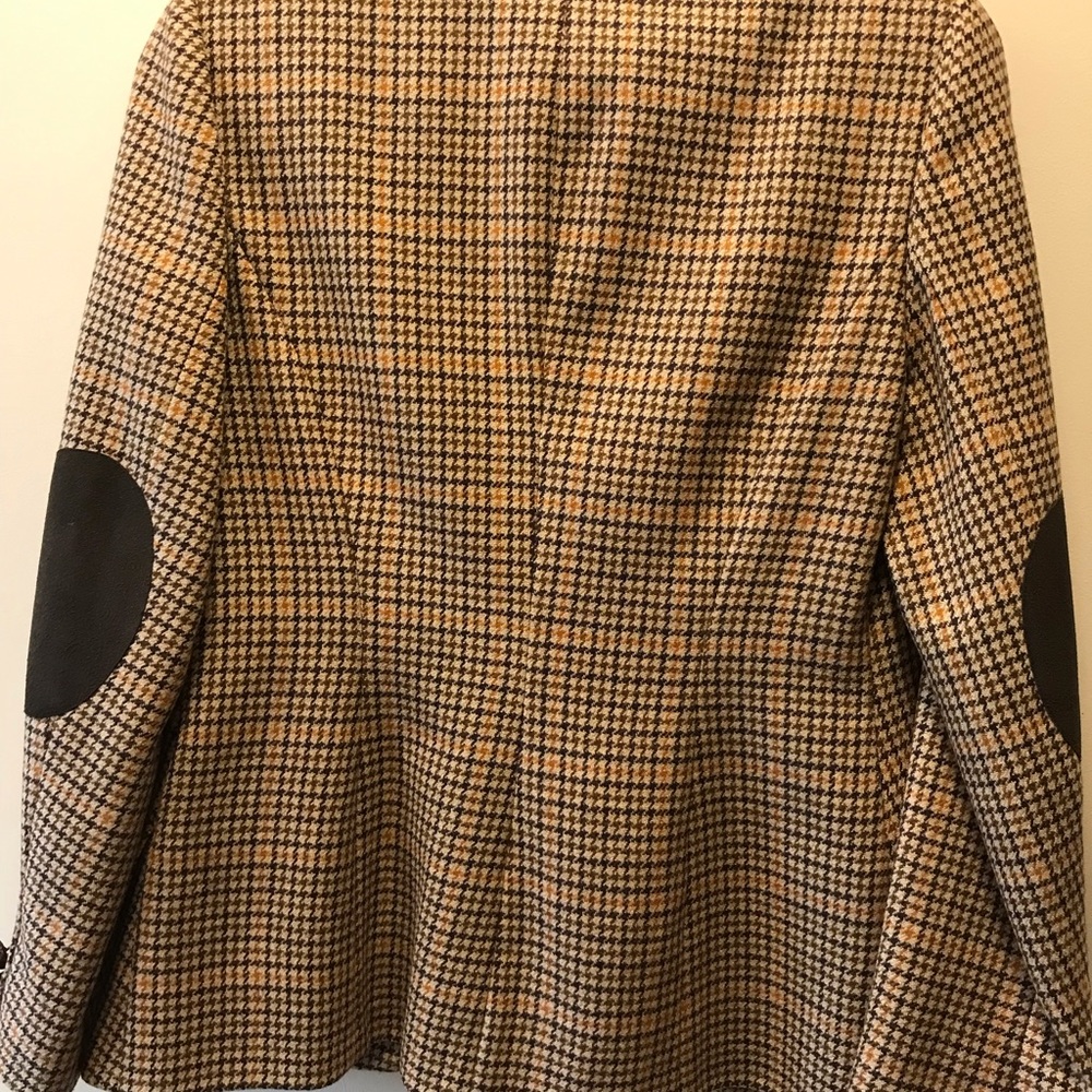 Ann Taylor blazer 100% wool Size 6
